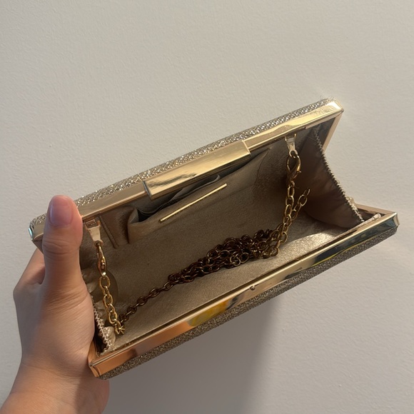 Sondra Robert’s Shimmery gold structured clutch bag - Picture 3 of 3